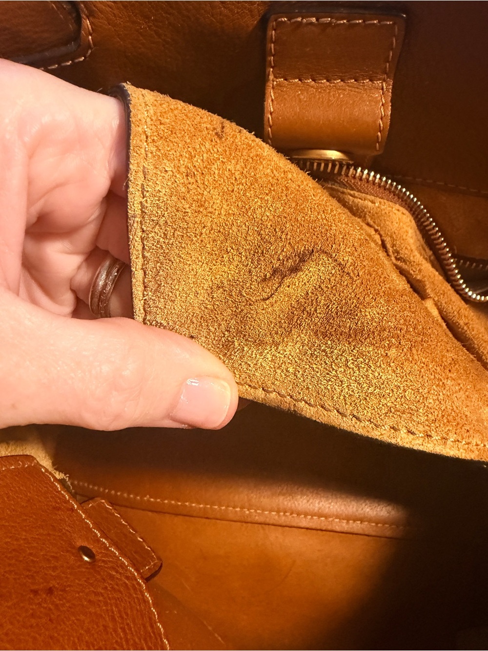Authentic Chloe Milo Tote Women's Leather Tote Bag in Cognac, dust bag + creds - Picture 11 of 11